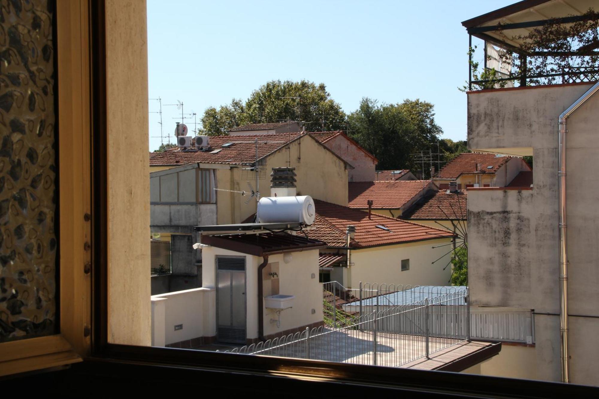 Hotel Sauro Viareggio Exterior photo