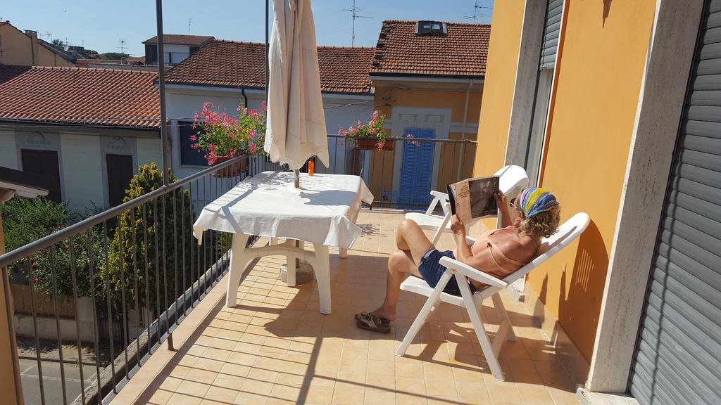 Hotel Sauro Viareggio Exterior photo